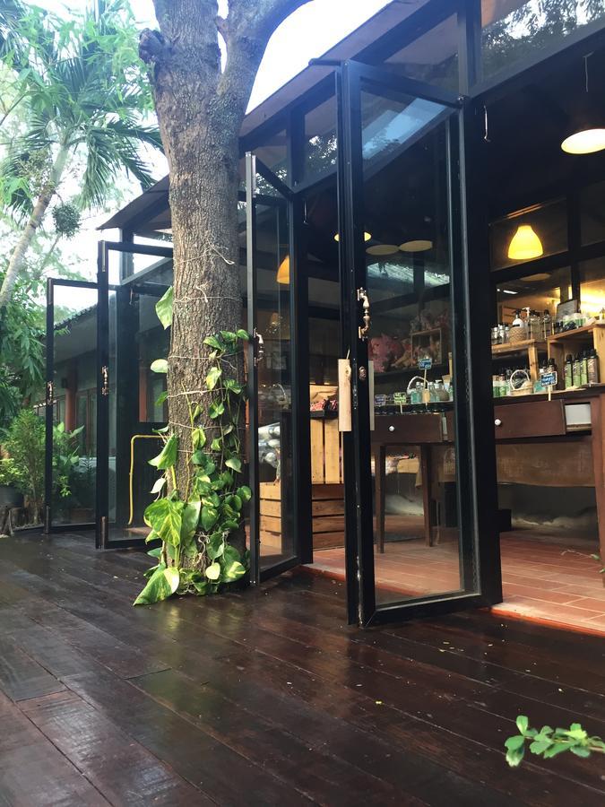 فندق Baan Chumphon Pathio المظهر الخارجي الصورة